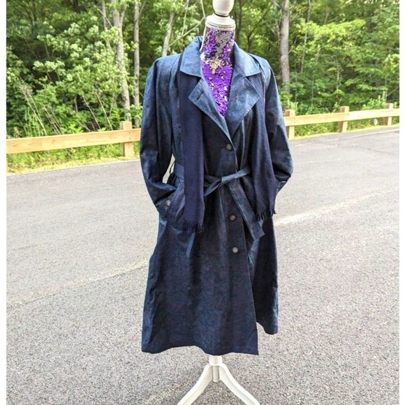 London Fog Jackets & Blazers - Vintage Dark Academia Quiet Luxury London Fog Blue/Purple Floral Trench Coat 12P